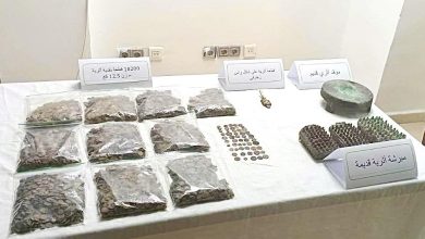 صورة اكتشاف وحجز كنز نقدي يعود للفترة الرومانية