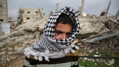 صورة وسط حصار خانق ونقص الأدوية..1500 غزي فقدوا البصر بسبب الحرب وآلاف مهددون