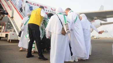 صورة الشروع في عملية حجز تذاكر السفر للحجاج : انطلاق أول رحلة نحو البقاع المقدسة يوم الــ10 ماي المقبل