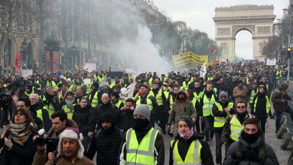 صورة أكثر من 50 صحفيا جرحوا في فرنسا منذ بداية احتجاجات “السترات الصفراء”