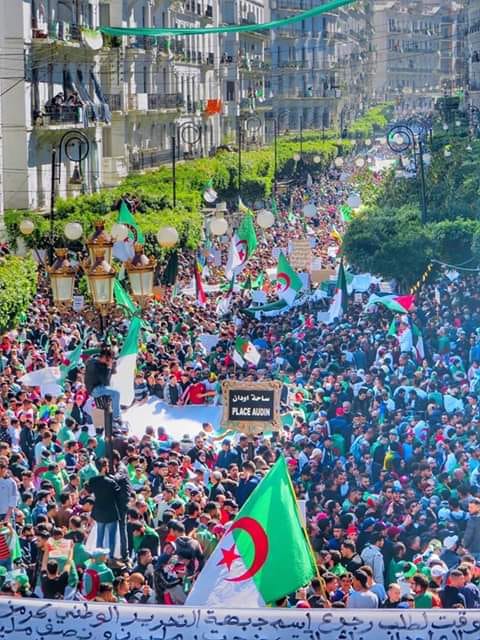 صورة ميدل إيست: الانتخابات الرئاسية في الجزائر أمام طريق مسدود
