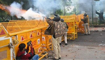 صورة احتجاجات على قانون الجنسية تتسع وتطال الجامعات في الهند