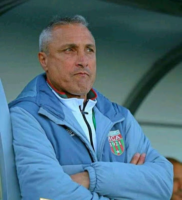 صورة كازوني يرد على المدير الرياضي لمولودية الجزائر