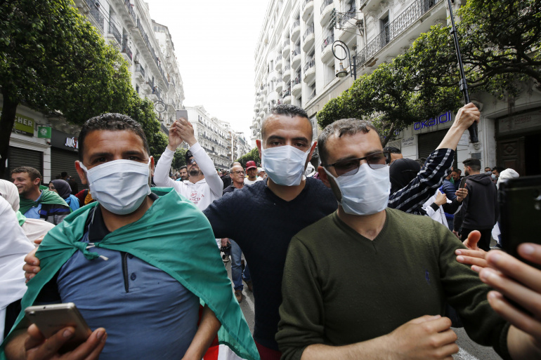 صورة الحراك يعلِّق مسيراته مؤقتا بسبب كورونا