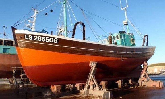 صورة عرض نموذج لأول سفينة جزائرية موجهة للتصدير بأزفون (تيزي وزو):