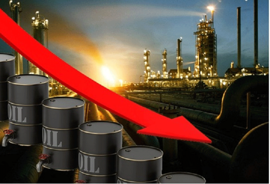 صورة النفط يتراجع في ظل ارتفاع مخزونات أمريكا