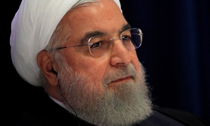 صورة الرئيس الإيراني حسن روحاني يحث مواطنيه: “علينا أن نتعايش مع فيروس كورونا”