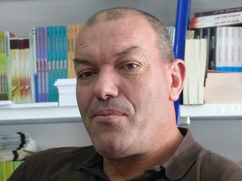 صورة الكاتب كمال قرور يطلق مشروعه “الدليل الوطني للقراءة”