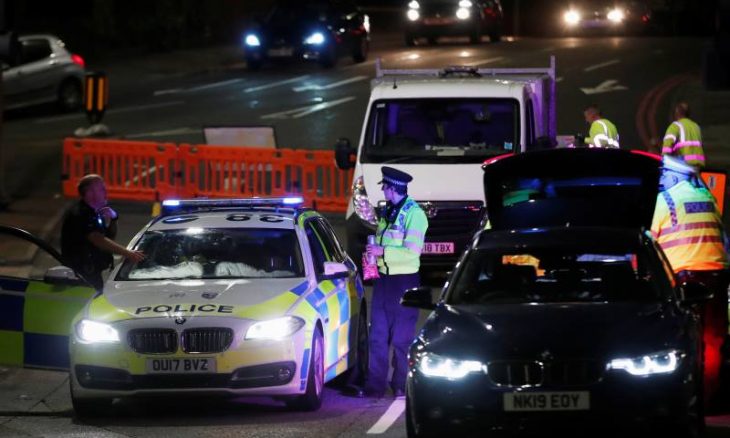 صورة بريطانيا: ثلاثة قتلى طعناً بسكين في ريدينغ والشرطة تعتقل المهاجم