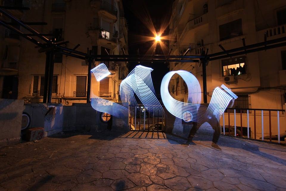 صورة الفنان الجزائري حمزة بونوة يجسد مشروع “حروف الجنة”