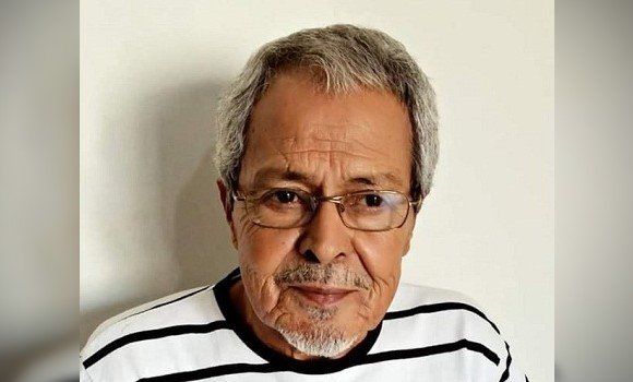 صورة وفاة الشاعر وكاتب الكلمات محمد عنقر