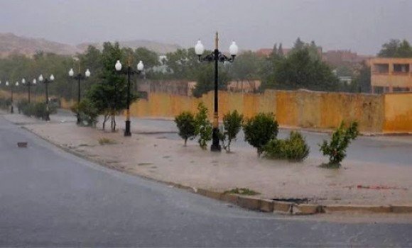 صورة أمطار رعدية بولايتي تندوف وبني عباس اليوم وغدا
