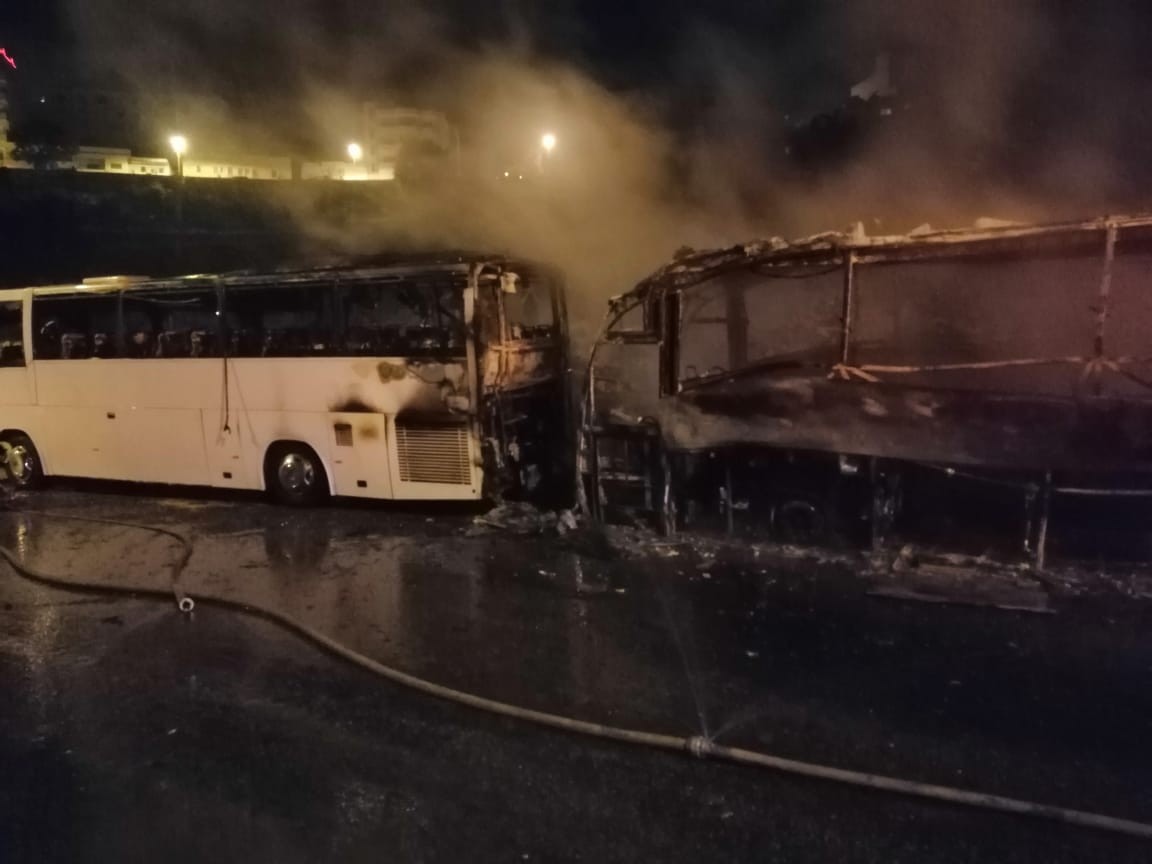 صورة قالمة: احتراق 4 حافلات لنقل المسافرين في حريق حظيرة