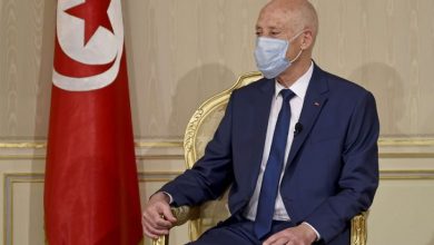 صورة تونس: الرئيس سعيد يبحث مع رؤساء حكومات سابقين الأزمة بالبلاد