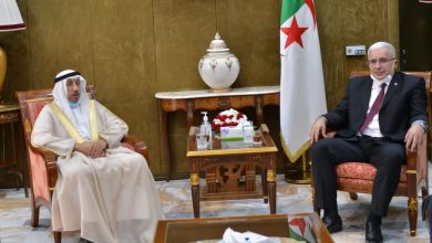 صورة رئيس المجلس الشعبي الوطني يستقبل سفير الإمارات لدى الجزائر