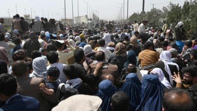 صورة أفغانستان: الآلاف يحاصرون مداخل مطار كابول للهروب من طالبان