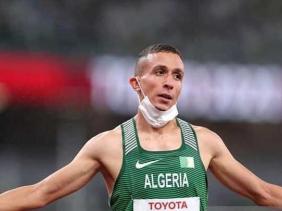 صورة تتويج عبد الكريم كرعي وكمال كارجينة بميداليتين فضيتين