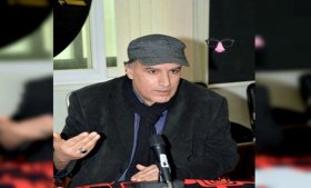 صورة الايام الوطنية للمونولج بالقليعة تكرم الكاتب المسرحي الراحل “حسين طايلب”