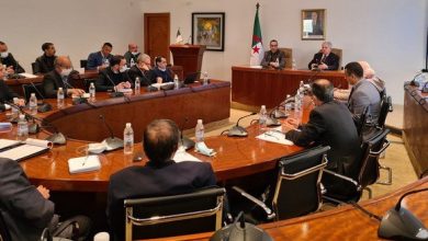 صورة صناعة الشاحنات والشاحنات الجرارة: تأكيد على تطوير المناولة للرفع من نسبة الادماج