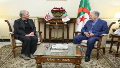 صورة رئيس مجلس الأمة يستقبل سفيرة المملكة المتحدة لبريطانيا العظمى وإيرلندا الشمالية بالجزائر