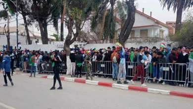صورة وسط تعزيزات أمنية كبيرة: توافد سيول من الأنصار على ملعب مصطفى تشاكر
