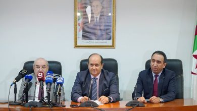 صورة قويدري يتسلم مهامه على رأس وزارة الصناعة الصيدلانية : “سنعمل على توطين صناعة الأدوية وتحقيق الأمن الصحي”