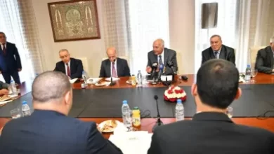 صورة عطاف يستقبل النواب المنتخبين عن الجالية الوطنية بالخارج :  “بحث السبل الأمثل للتكفل بانشغالات الجزائريين بالمهجر”