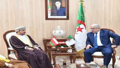 صورة بوغالي يستعرض مع سفير سلطنة عمان بالجزائر سبل تعزيز التعاون بين البلدين