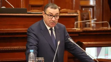 صورة عرض مشروع قانون الدوائر الانتخابية أمام مجلس الأمة لتعزيز العدالة التمثيلية