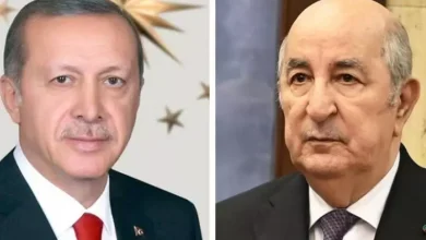 صورة أردوغان يعزي الرئيس تبون في وفاة اليامين زروال ويشيد بمسيرته الوطنية