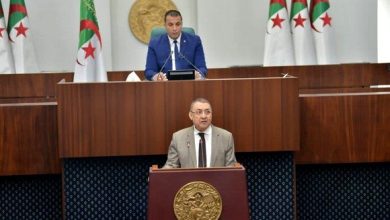 صورة وزير الداخلية: الجزائر تواجه حربا باستخدام المخدرات تستوجب على الجميع مواجهتها بشتى الوسائل