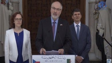 صورة سفير جمهورية التشيك يؤكد على أن الجزائر “شريك مهم و واعد”