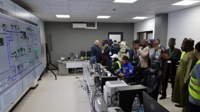 صورة وفد من المعهد النيجيري للدراسات السياسية والإستراتيجية يزور ولاية بومرداس لتعزيز التعاون في مجالات الصيد البحري وتربية المائيات