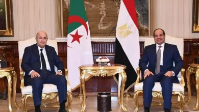صورة رئيس الجمهورية يتلقى تهاني عيد الفطر المبارك من الرئيس المصري