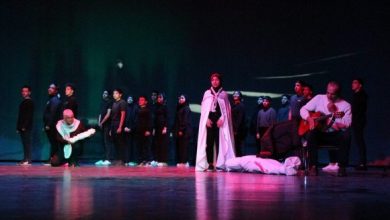 صورة سطيف: “صمود حنظلة” عرض مسرحي يصور صمود أطفال غزة في افتتاح أيام المسرح العربي