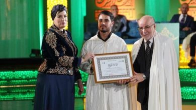 صورة تتويج الفائزين في الطبعة الثانية لمسابقة جائزة “القصيدة المحمدية في مدح خير البرية”