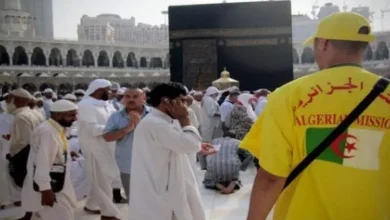 صورة بعثة الحج الجزائرية تؤكد جاهزيتها الكاملة لاستقبال الحجاج وتوزيع “بطاقة النسك” لتسهيل المناسك