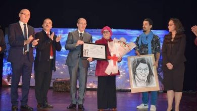 صورة افتتاح المهرجان الوطني للمسرحي النسوي بتكريم الفنانة الراحلة “صونيا”