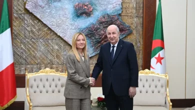 صورة استقبال رسمي لرئيسة الوزراء الإيطالية بالجزائر لتعزيز الشراكة الثنائية