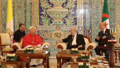 صورة اليوم الأول من زيارة البابا إلى الجزائر: تأكيد مشترك على الحوار والسلام والتعايش
