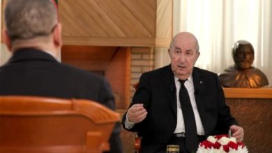 صورة رئيس الجمهورية يؤكد قوة العلاقات الجزائرية الدولية ويثني على السيدة سيغولان روايال