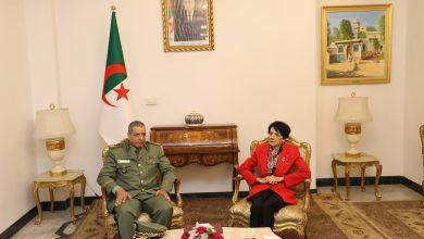 صورة ضباط سامون يزورون المحكمة الدستورية للاطلاع على اختصاصاتها في إطار برنامج التعليم العسكري