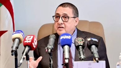 صورة وزير الداخلية يؤكد الحرص على تكييف قانوني البلدية والولاية مع متطلبات الحوكمة الجديدة