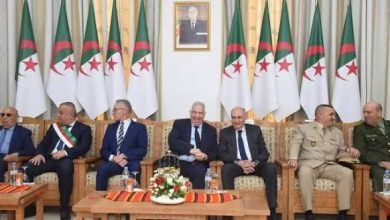 صورة تاشريفت يشرع على مراسم إعادة دفن رفات 14 شهيدًا، ويؤكد:الجزائر لا تنسى أبناءها الأوفياء وذاكرة الشهداء أمانة مقدسة