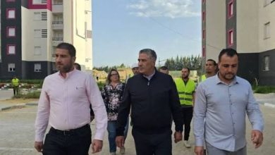 صورة بلعريبي يعاين مشروع القطب المالي بلدية سيدي موسى..تسليم مفاتيح سكنات عدل بحي بورعدة بالرغاية في العاصمة