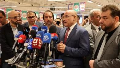 صورة الطيب زيتوني : زيادة الاعتماد على المساحات التجارية الكبرى كأداة لضبط السوق