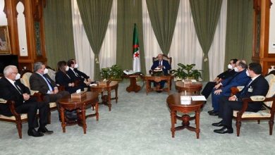 صورة الرئيس تبون يستقبل وفدا عن مجلس تجديد الاقتصاد الجزائري