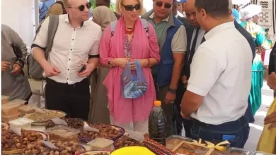 صورة وفد برلماني سلوفيني في رحلة استكشاف للمعالم السياحية بولاية تيميمون