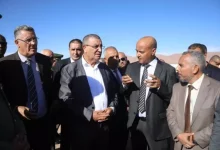 صورة وزير الأشغال العمومية يشرع في زيارة عمل لولاية النعامة ويعطي انطلاق مشروع بمطار المشرية