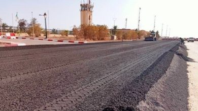 صورة تندوف :  إنجاز 40 بالمائة من أشغال تقوية الحظيرة والمخرج السريع للطائرات بمطار الرائد فراج